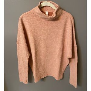 Lululemon along the way mock neck